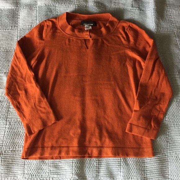 Sweater w/neckline cutout - Picture 4 of 6